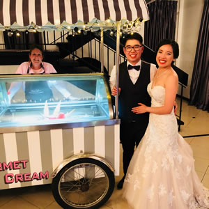 LuvLee Ice Cream Cart at a Wedding